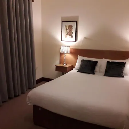 Ma Dwyer's Guest Гостевой дом Наван