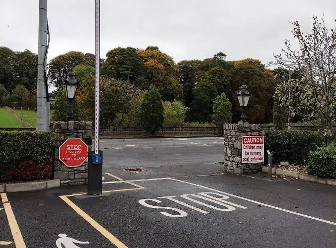 Ma Dwyer's Guest Navan