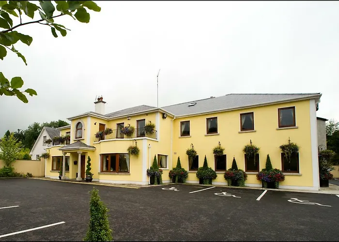 Ma Dwyer's Guest Navan